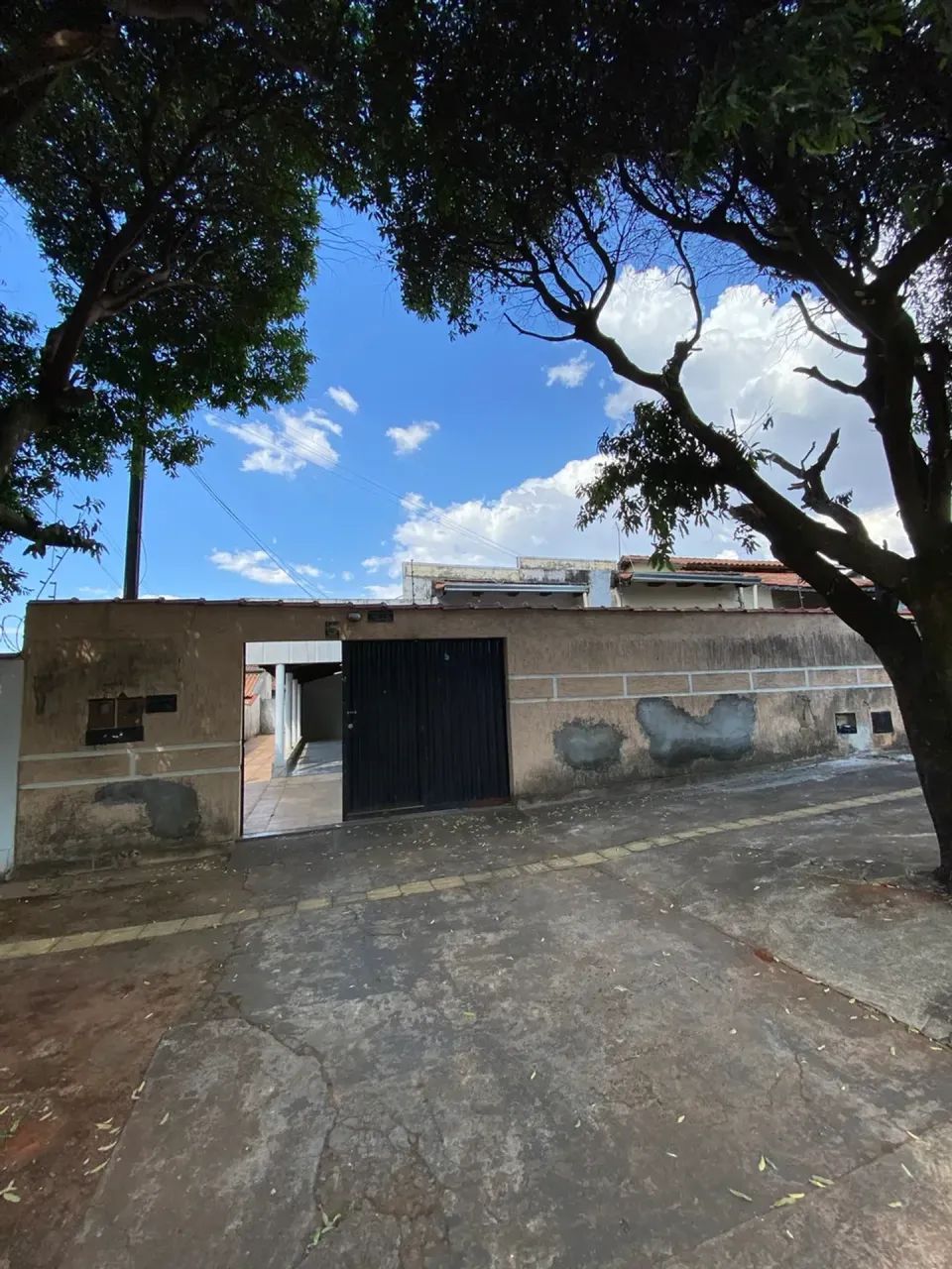 Casa 3 Quartos sendo 1 Suíte