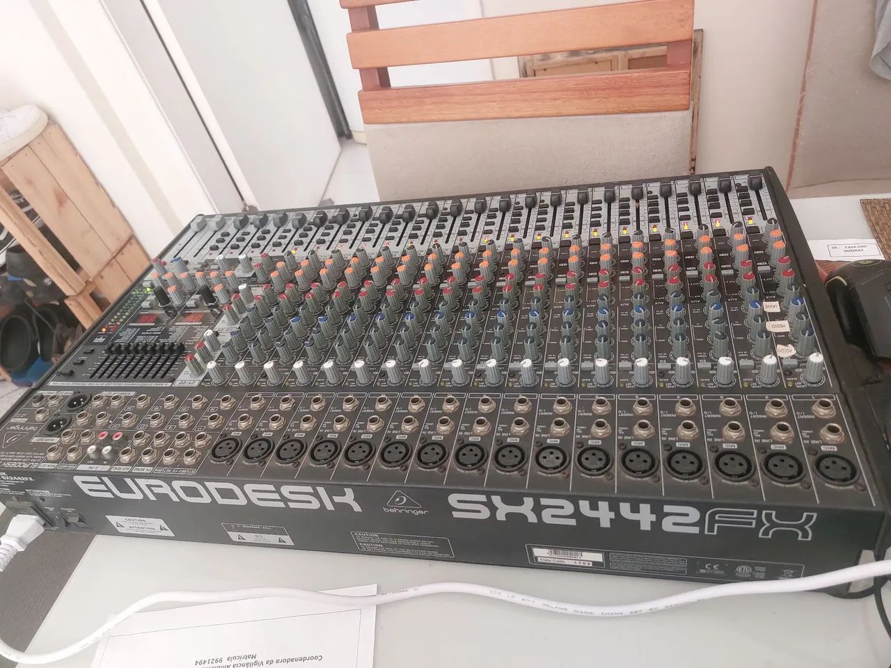 Mesa de som Behringer 