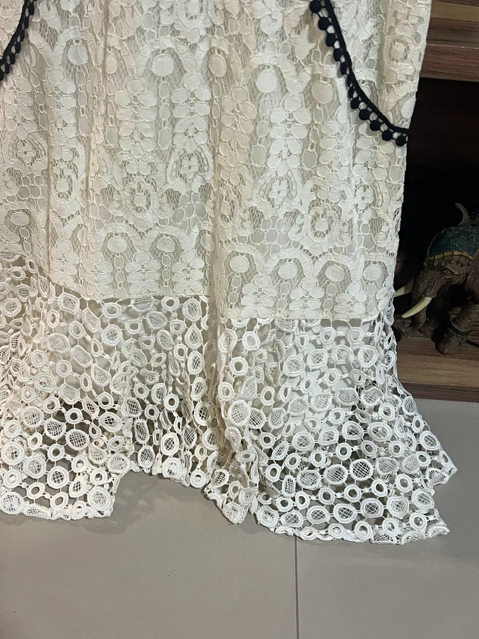 VESTIDO RENDA OFF WHITE VESTE 40/42 - Foto 3