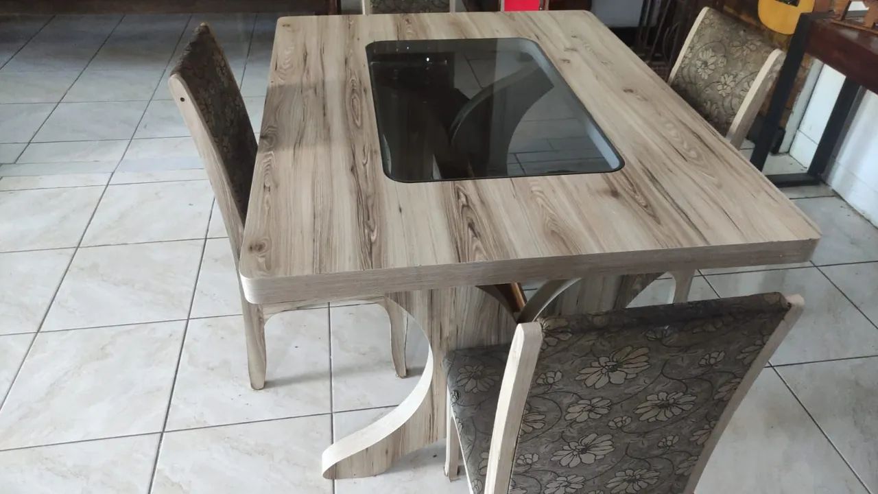 Glass Table64962146626562122