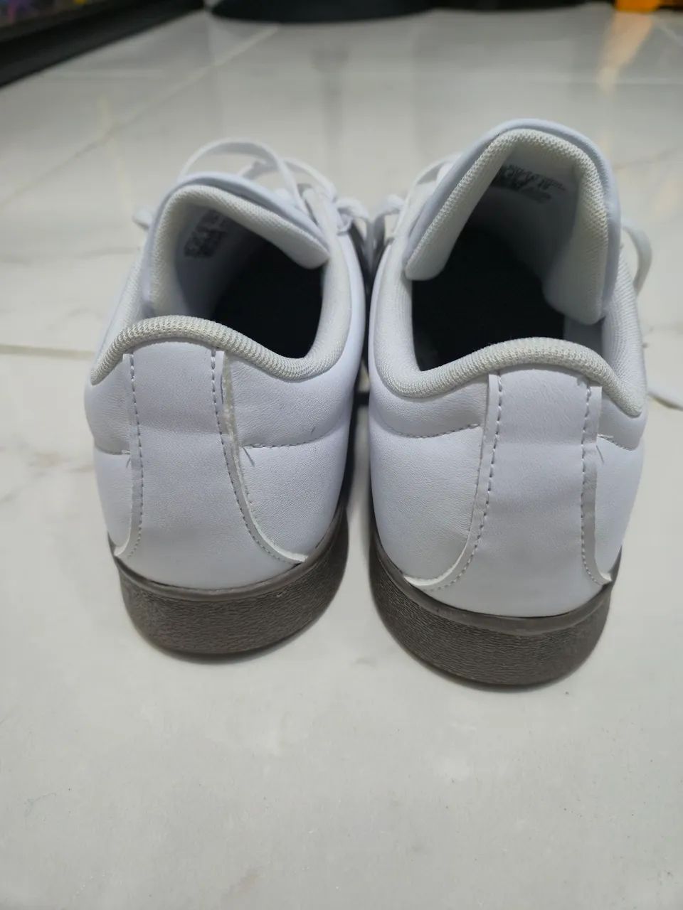Tênis adidas branco - Foto 2