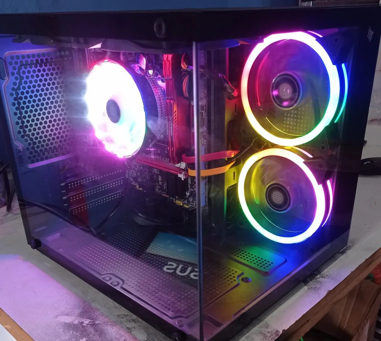 Computador para edição e jogos básicos417561428309452800