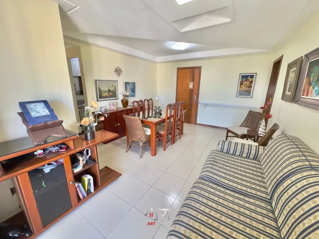 APS- Oportunidade! Apto amplo com 3 quartos em Itapuã - Vila Velha - ES