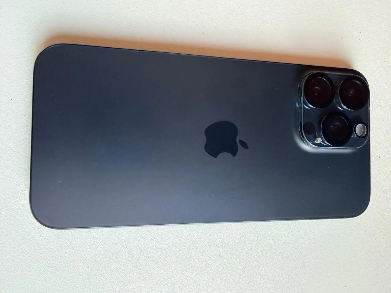 iPhone 15 Pro Max - Foto 2