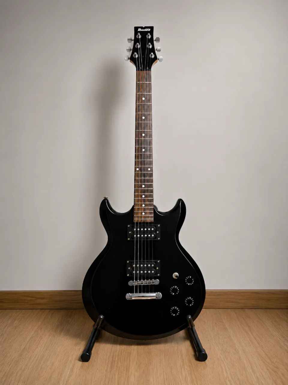  Guitarra Ibanez + Case + Suporte 