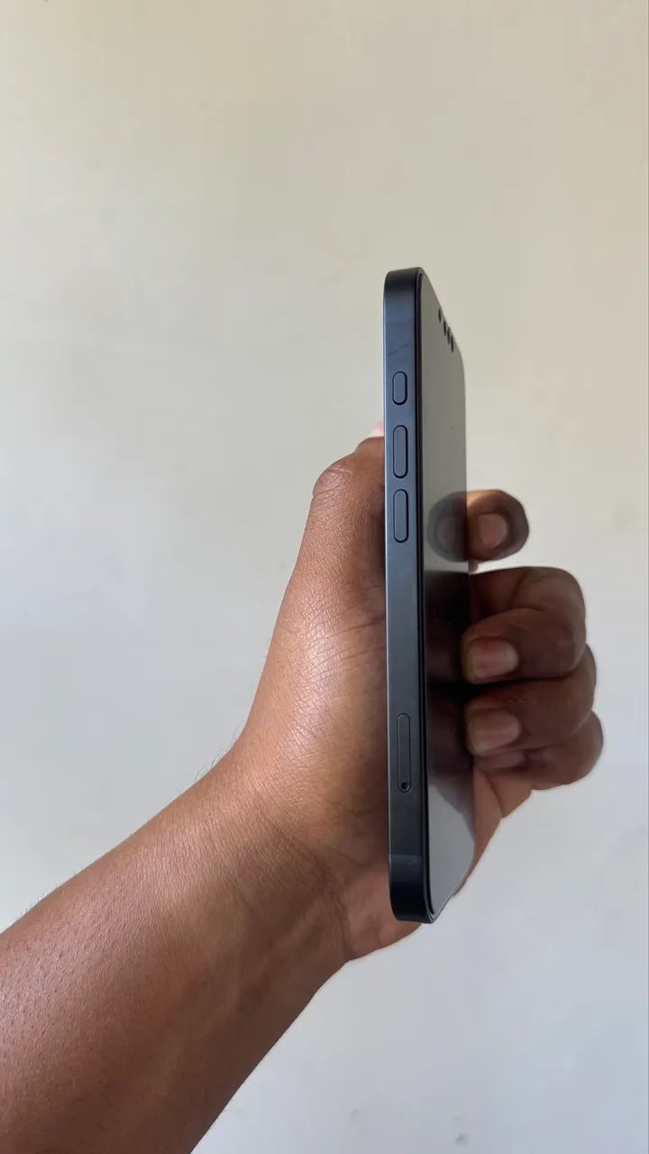 iphone 16e 256gb - garantia Apple - caixa + cabo - Foto 3