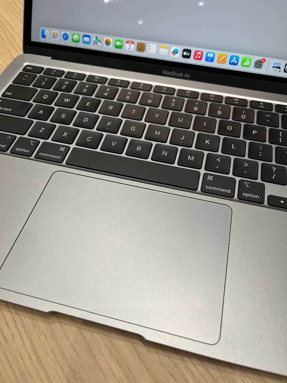 MacBook Air M1 8gb 256gb 13 cinza - Foto 5