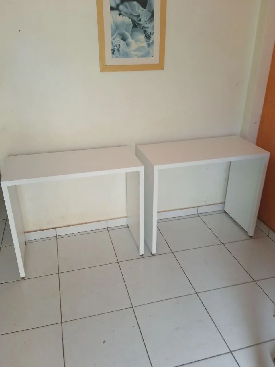 Escrivaninhas /Mesa de estudo /mesa de notebook. 