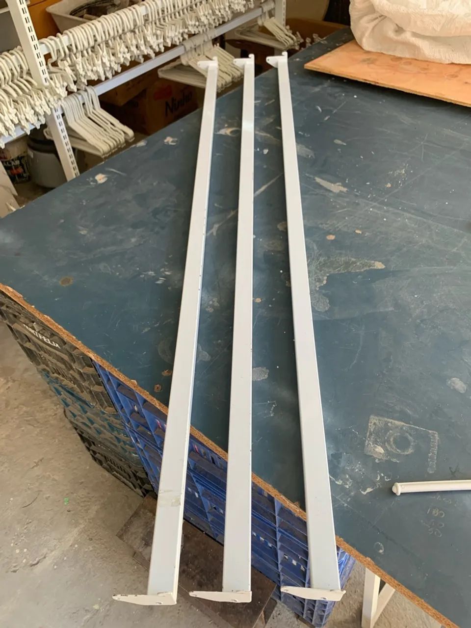 Araras e cabides novos e semi novos - Foto 2