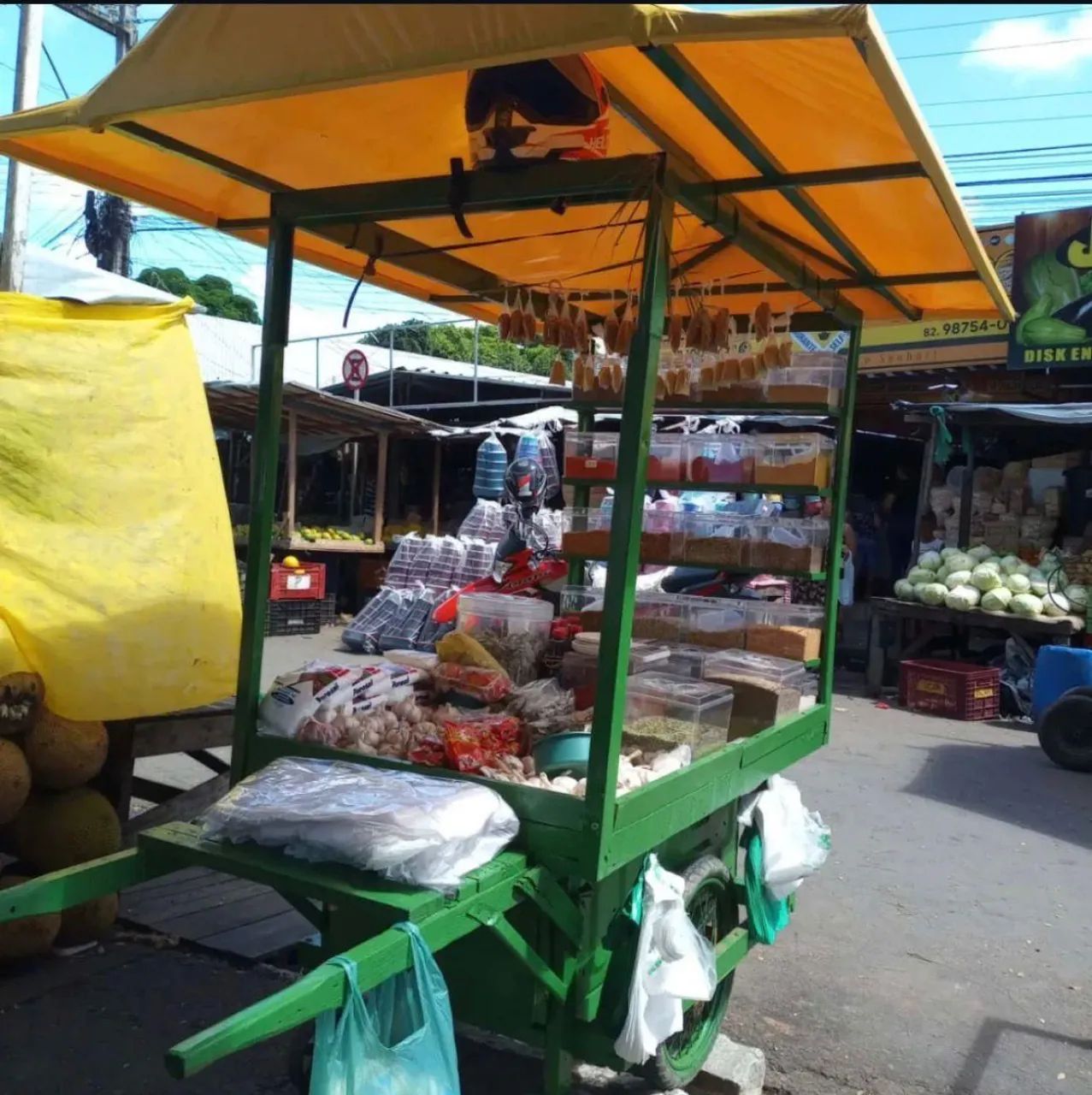 Vende-se carrinho de feira para vendas de temperos e etc  - Foto 3