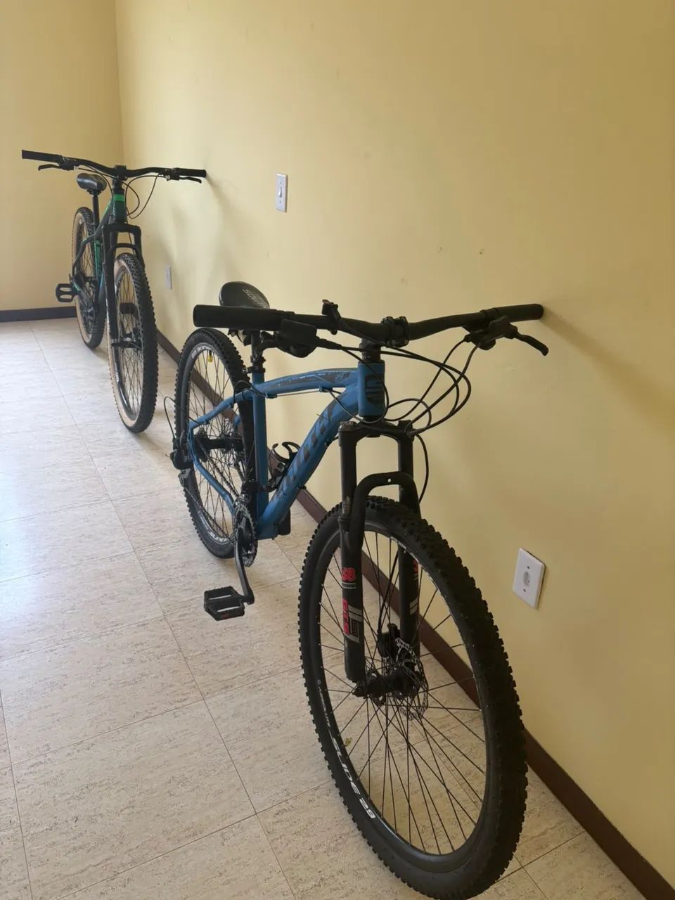 Duas bicicletas aro 29