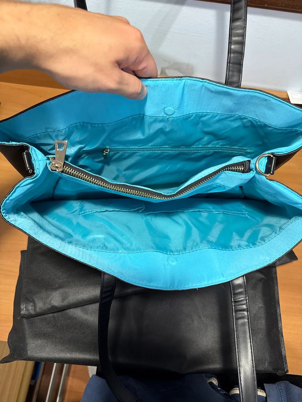 Bolsa Feminina Versace Fragrances nova - Foto 3