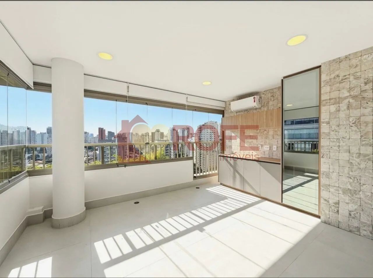 Apartamento próximo metro 3 suítes 2 vagas