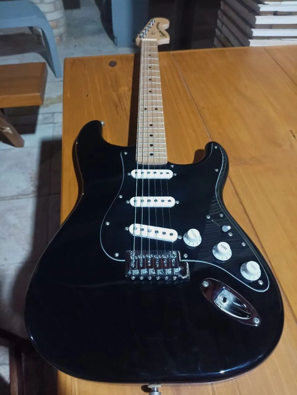 Guitarra Squier Affinity  - Foto 2