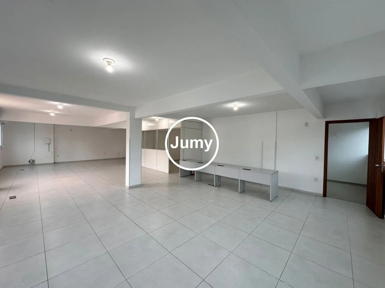 SALA COMERCIAL 130M² / ARACI VAZ CALLADO. - Foto 3
