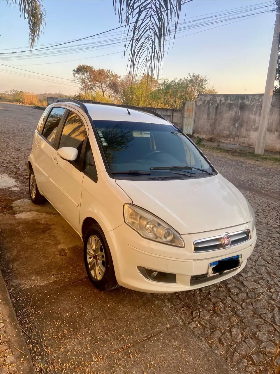 Fiat Idea Attractive 1.4 Fire Flex 8V 5P 2014 - Foto 3