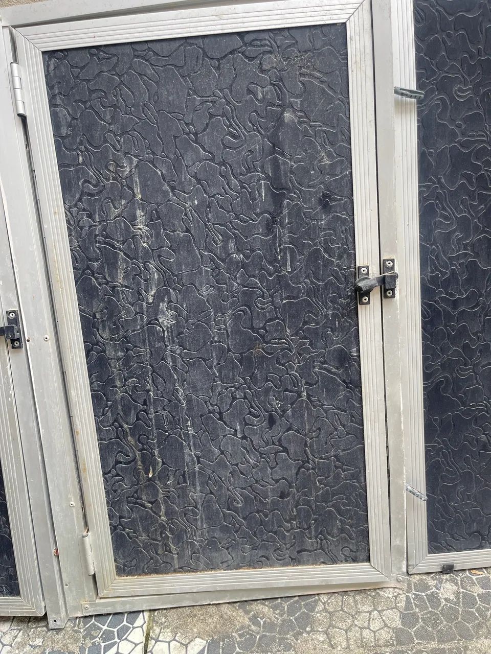 Porta de pia e janelas de alumínio  - Foto 4
