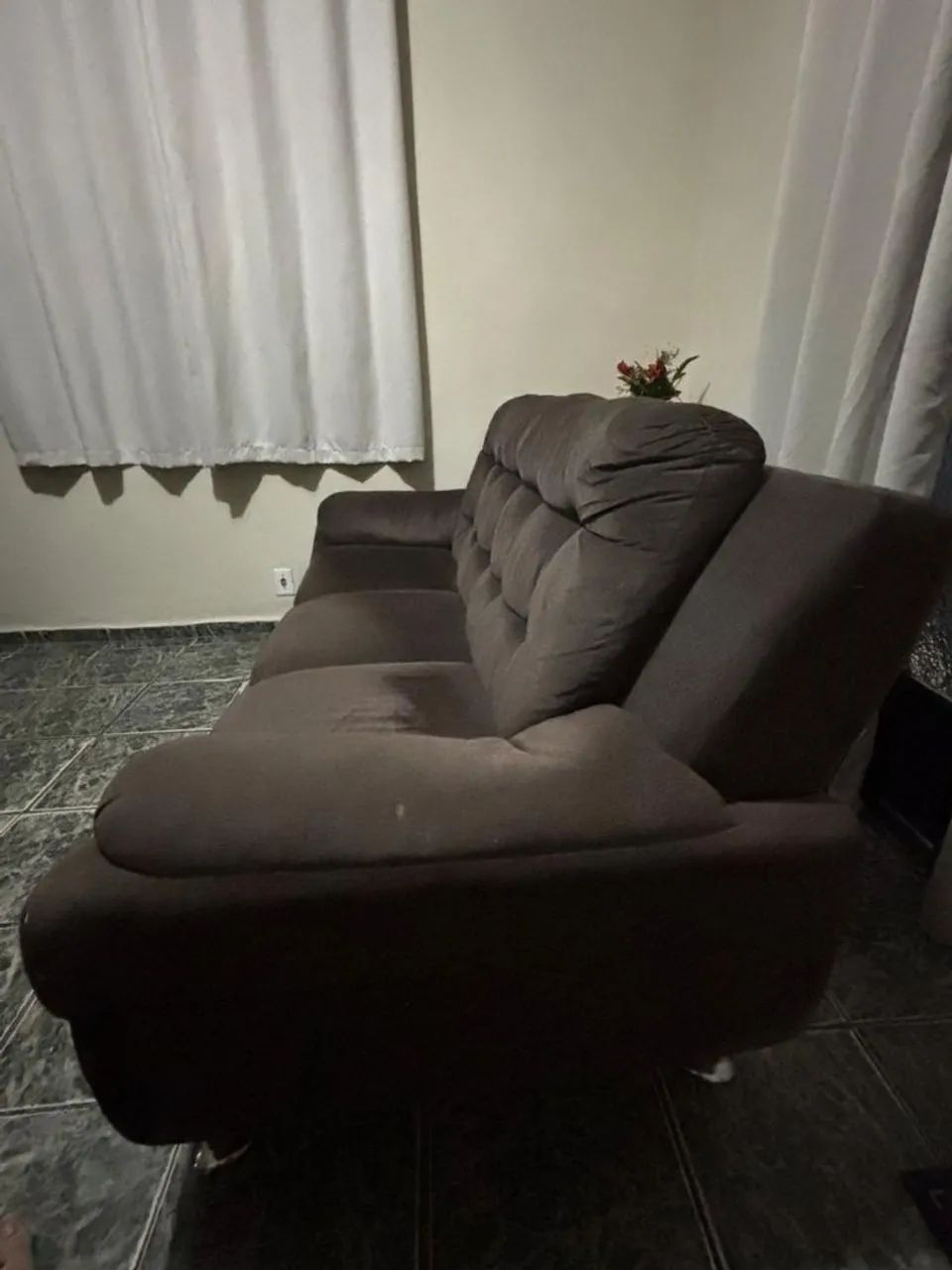 Vendo sofá semi novo 2 e 3 lugares - Foto 2