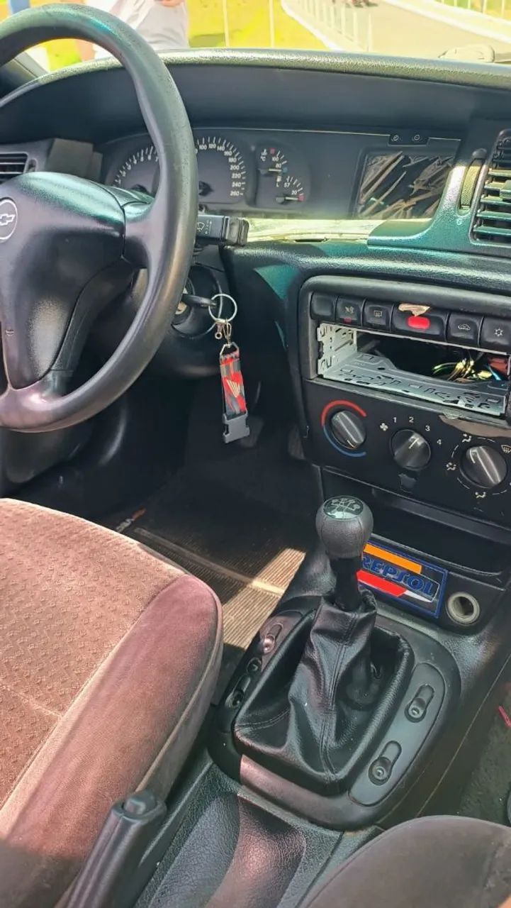 Chevrolet Vectra Vectra CD 2.2 16V / 2.0 16V Mec./Aut. 1998
