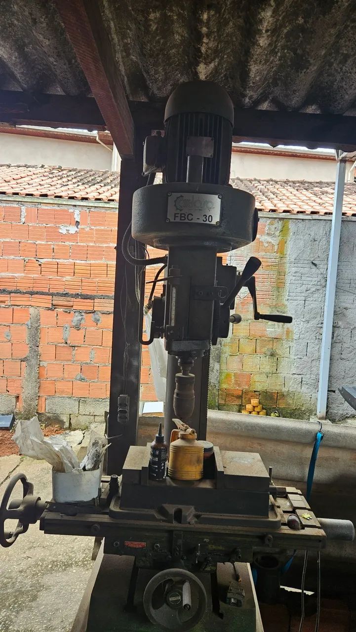Furadeira fresadora 