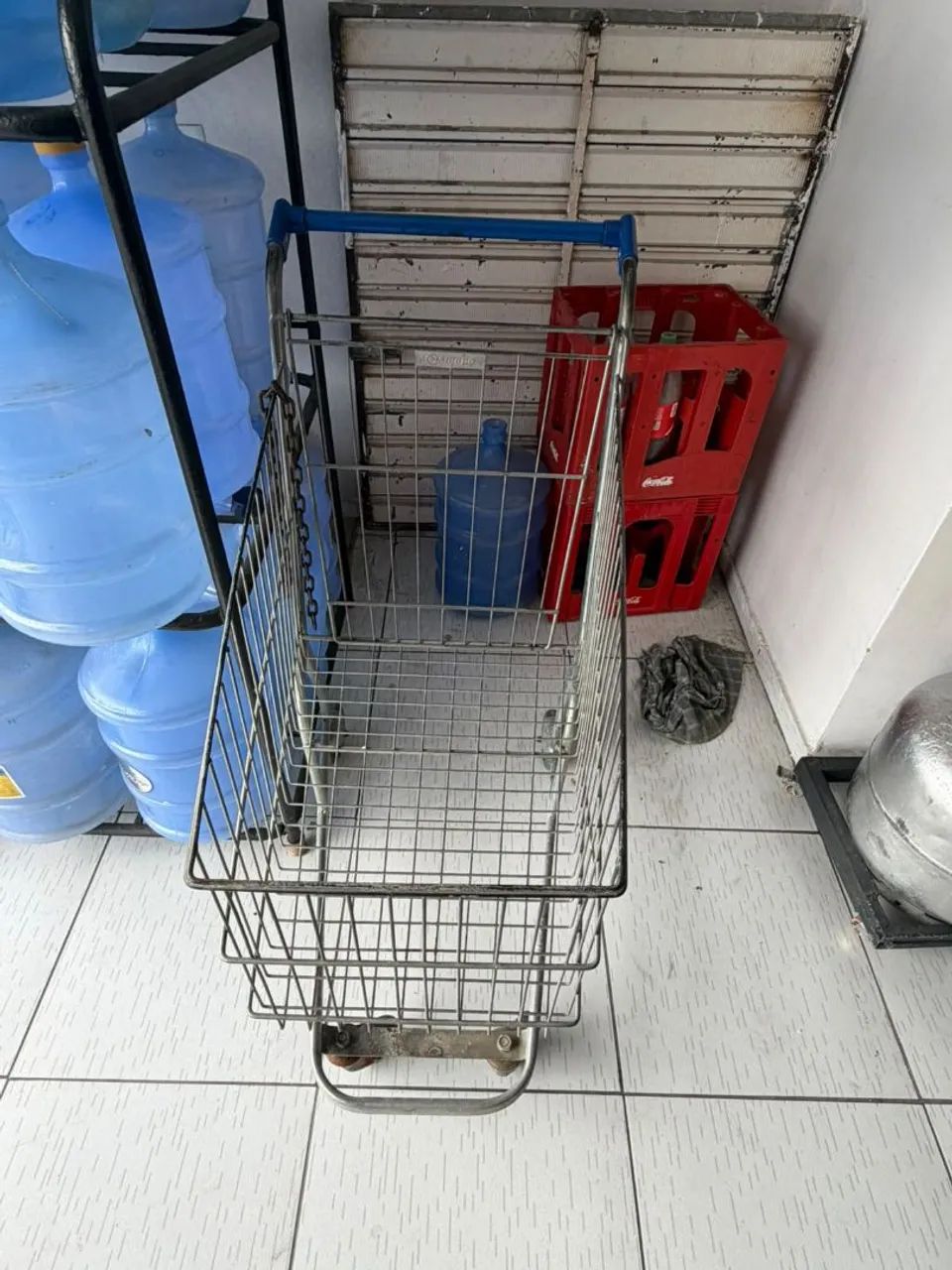 VENDO ESTRUTURA E EQUIPAMENTOS DE MERCADINHO - Foto 5