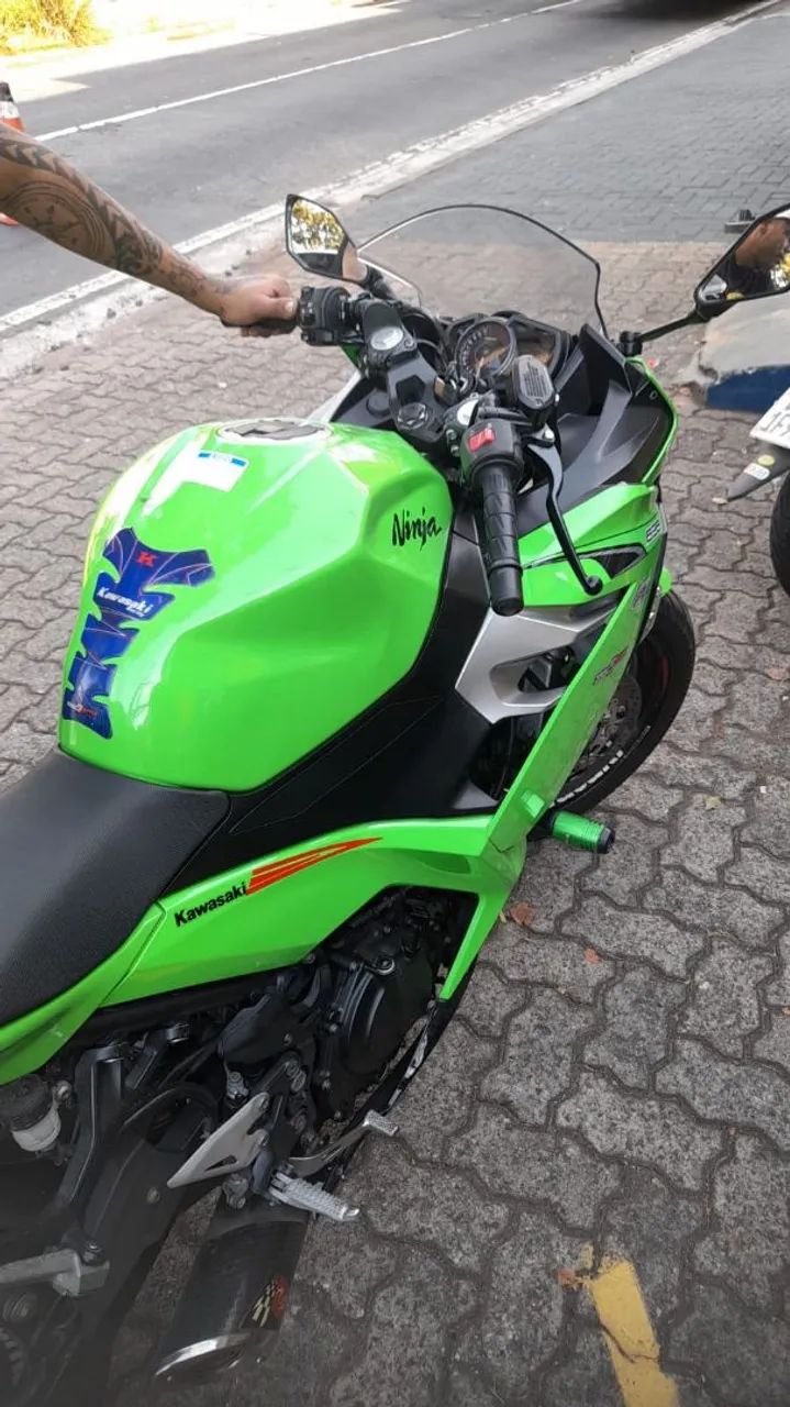 Kawasaki Ninja 400 verde  - Foto 3