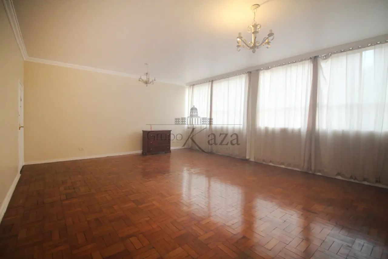 Apartamento - Jardim Paulista - 4 Dormitórios - 198m².