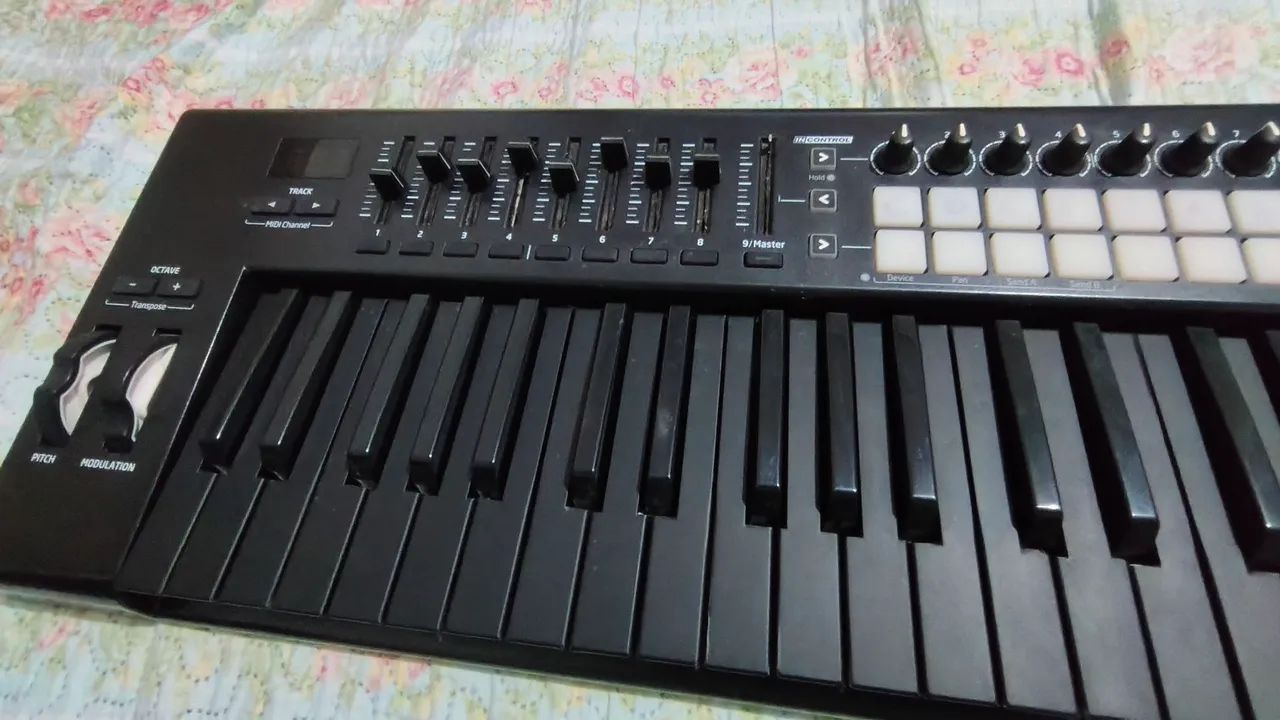 Novation Launchkey 61 MK2 - controlador midi - Foto 2