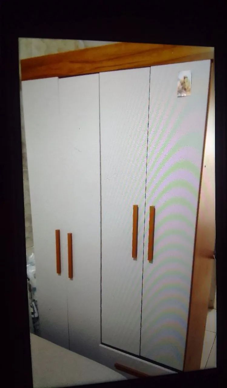 Guarda roupa solteiro quatro porta