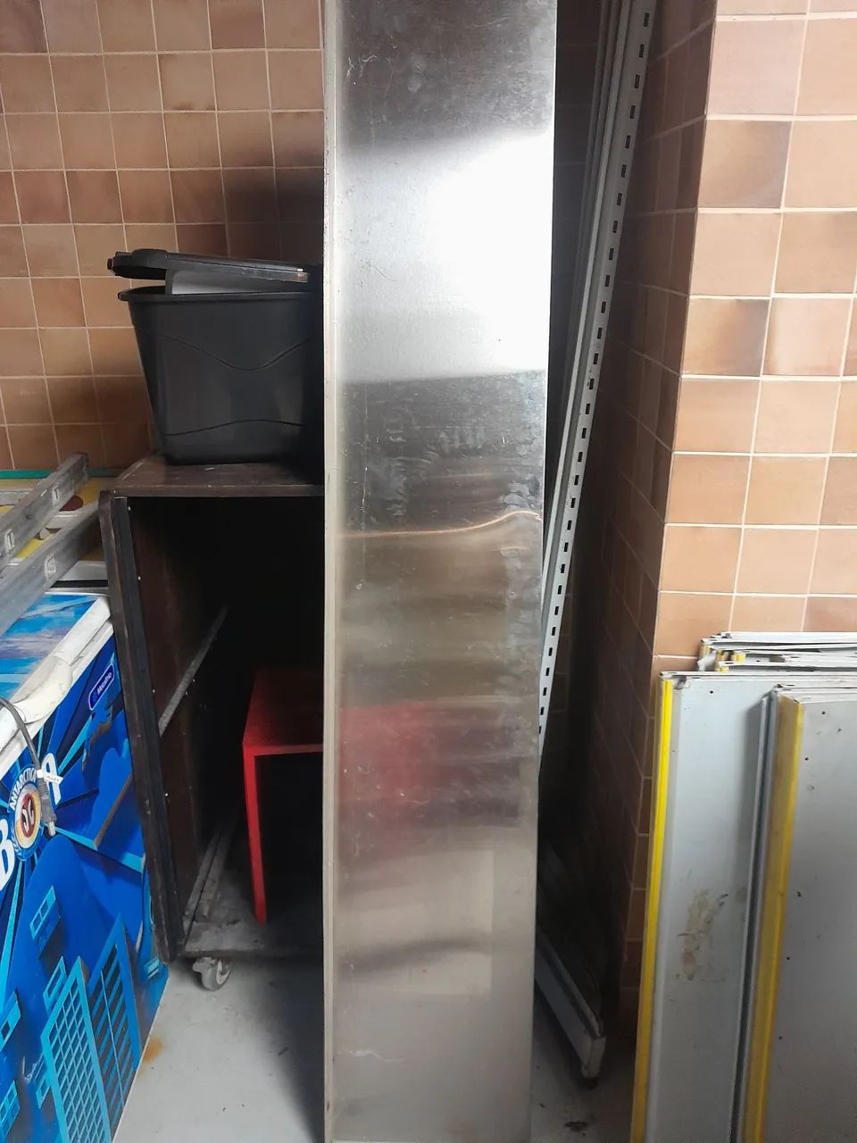 Prateleira em aço inox 2,00x0,36 com 5 cantoneiras