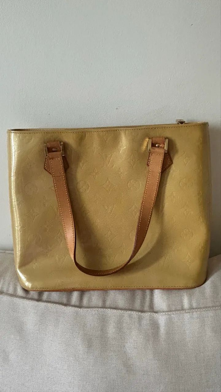 Bolsa Louis Vuitton Houston Verniz Bege