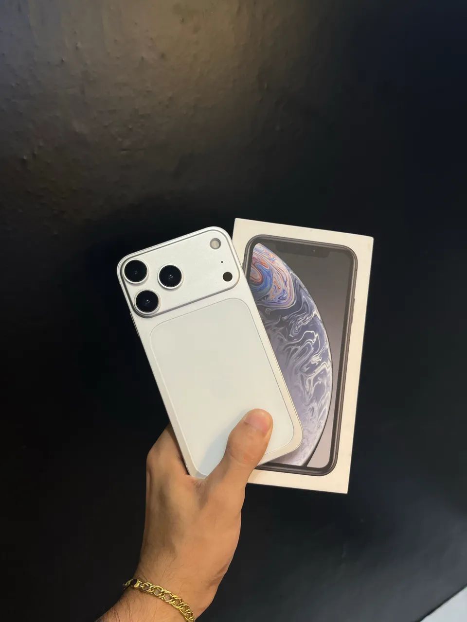 iPhone XR na carcaça 17 Pro - Celulares e Smartphones - Cruz das