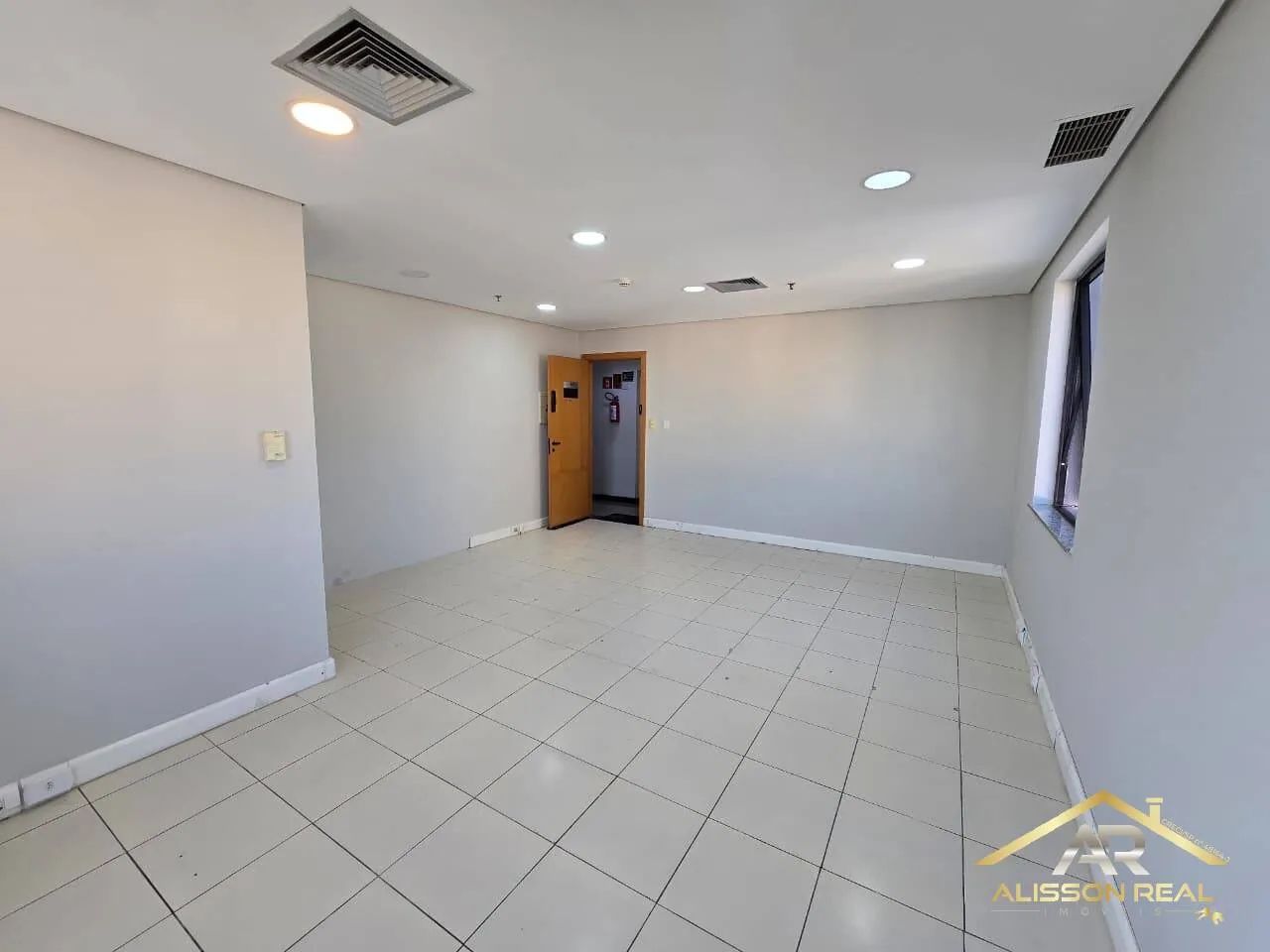 Sala Comercial sendo 31m² para locação, Pronta na Vila Osasco. - Foto 3