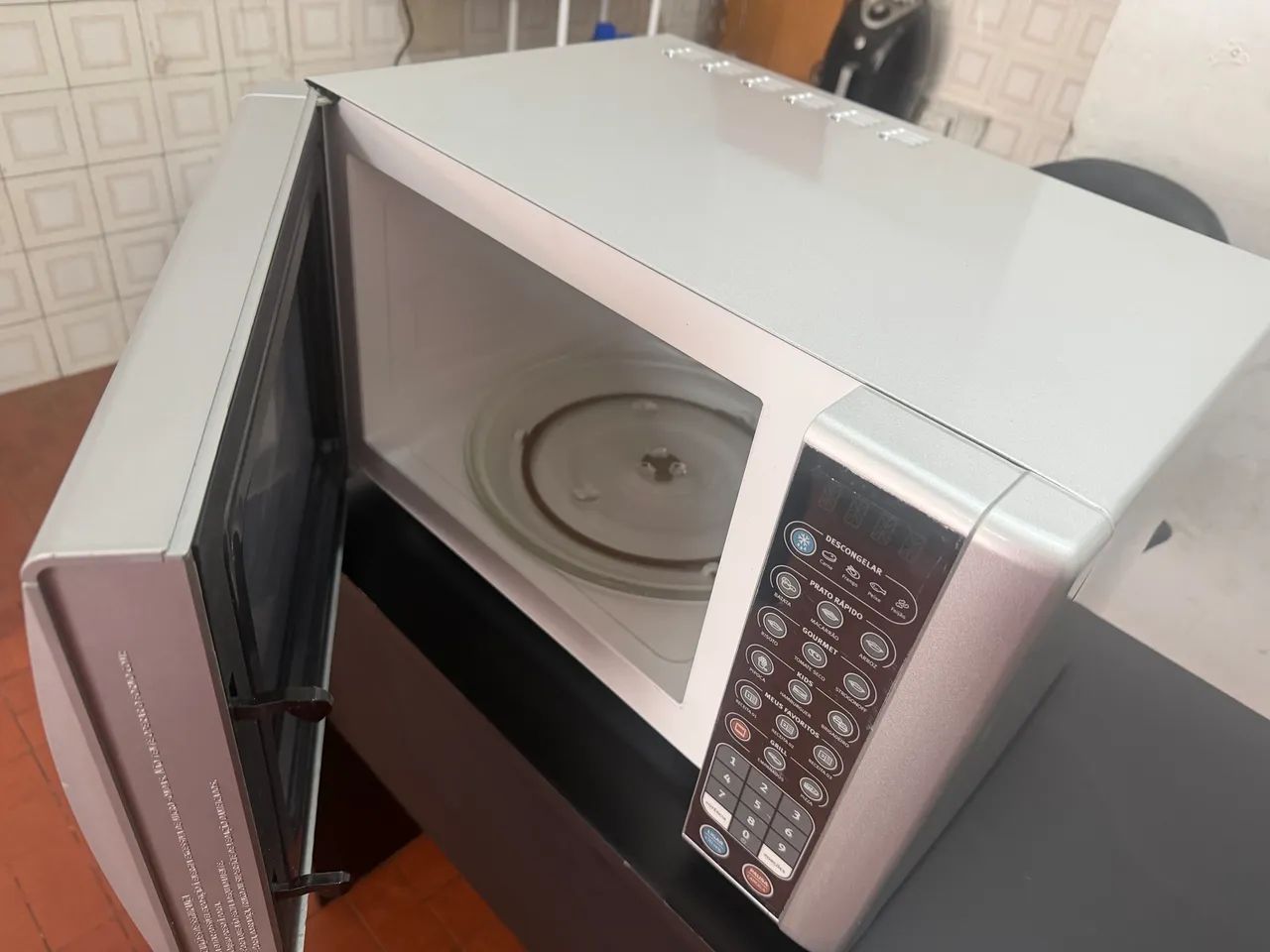 Microondas 31 litros espelhado  - Foto 2