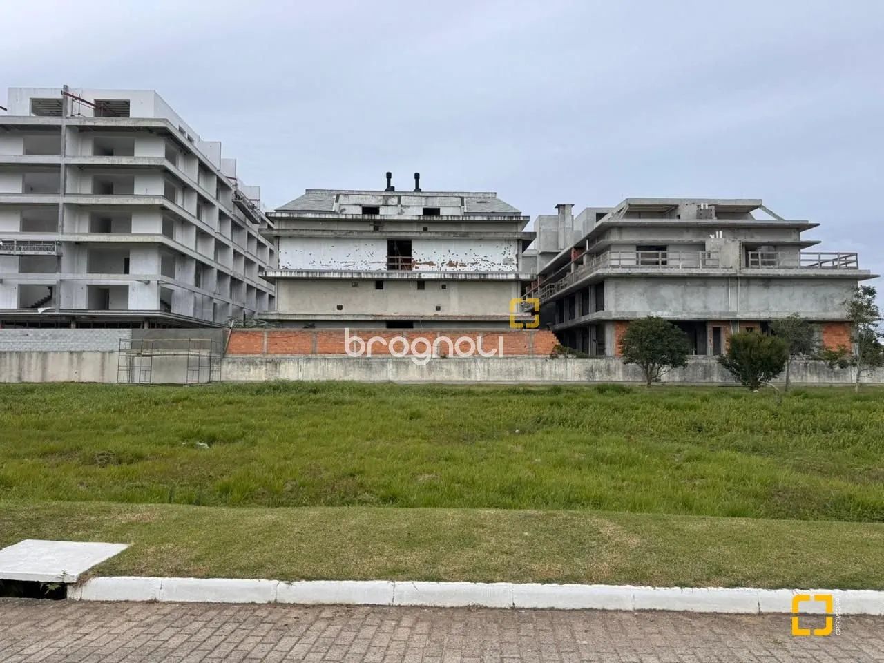Terreno à venda no Condomínio Fechado Caminho do Engenho 1, Campeche, Florianópolis