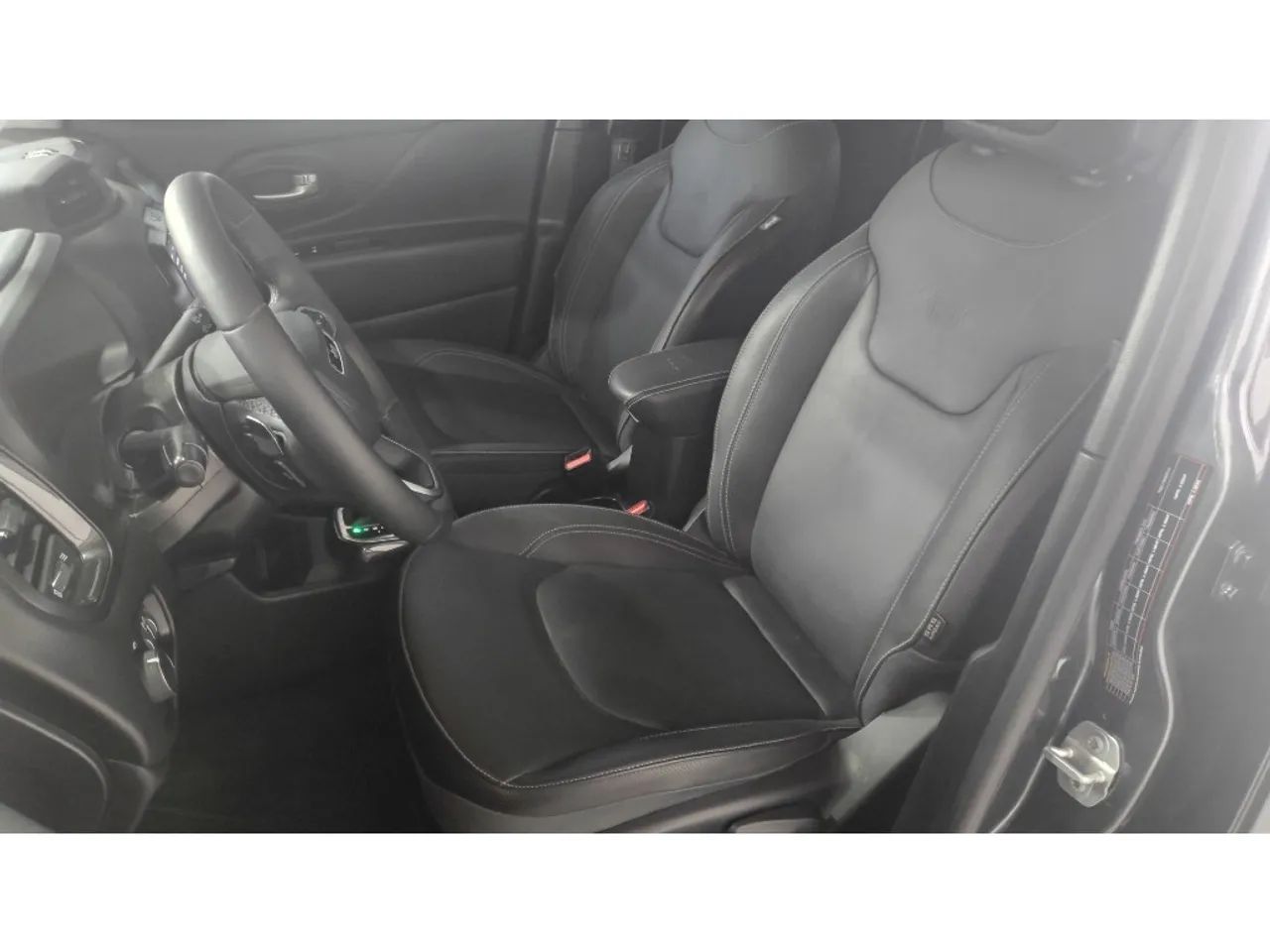 Jeep Renegade Long. T270 1.3 TB 4x2 Flex Aut., foto 12 de 13