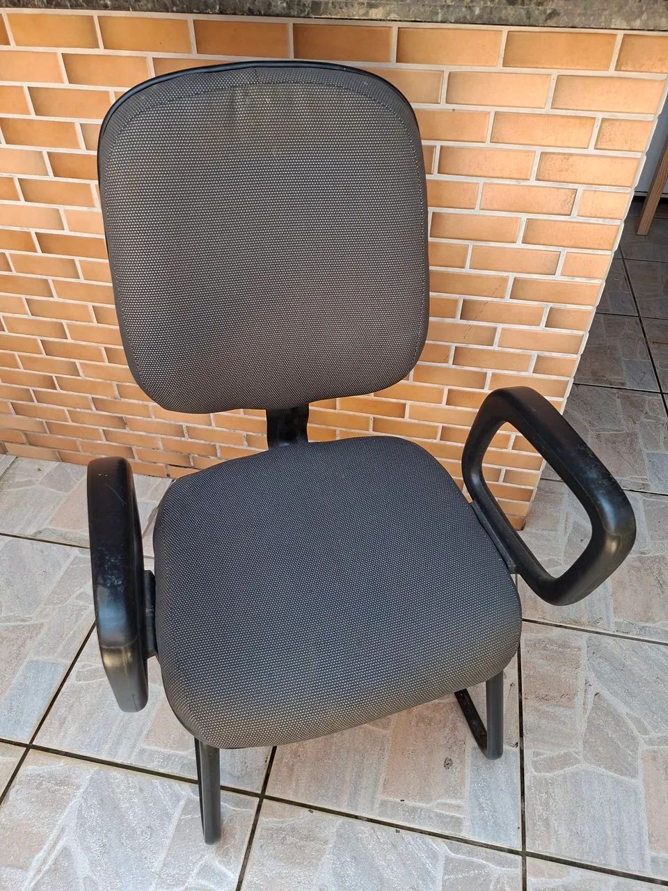 POLTRONA DE ESCRITÓRIO 