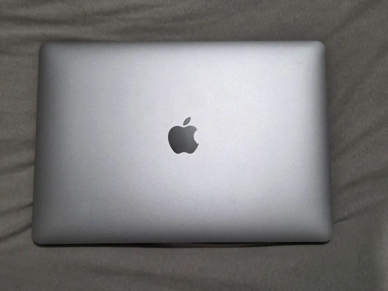 【高スペック】MacBook Air M1(16GB／512GB)スペースグレイ 13.3インチMacBook Air [整備済製品] 8コアCPUと8コアGPUを搭載した