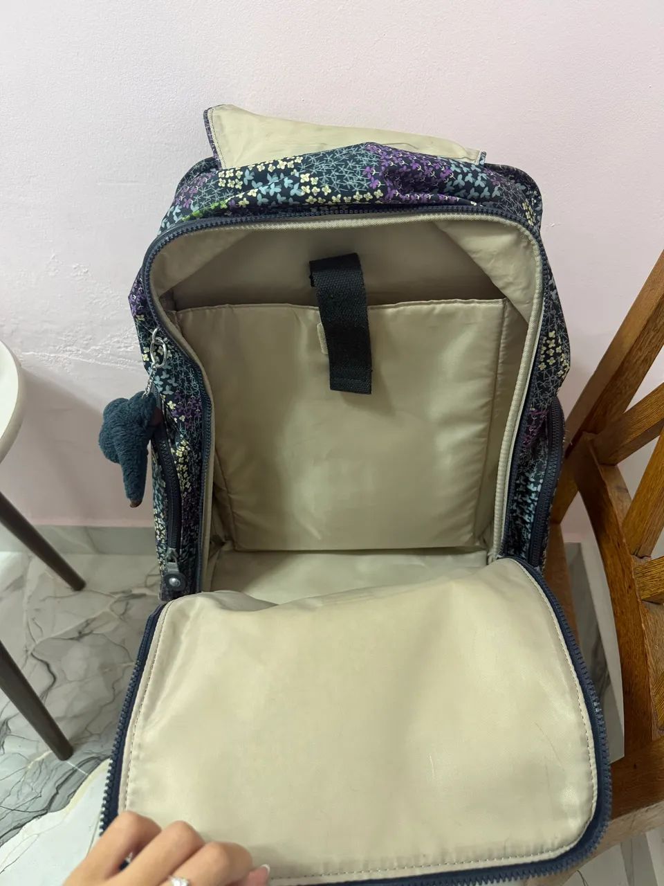 Mochila original da kipling de rodinha  - Foto 2