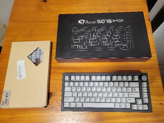 Teclado Mecânico Akko 7075B plus