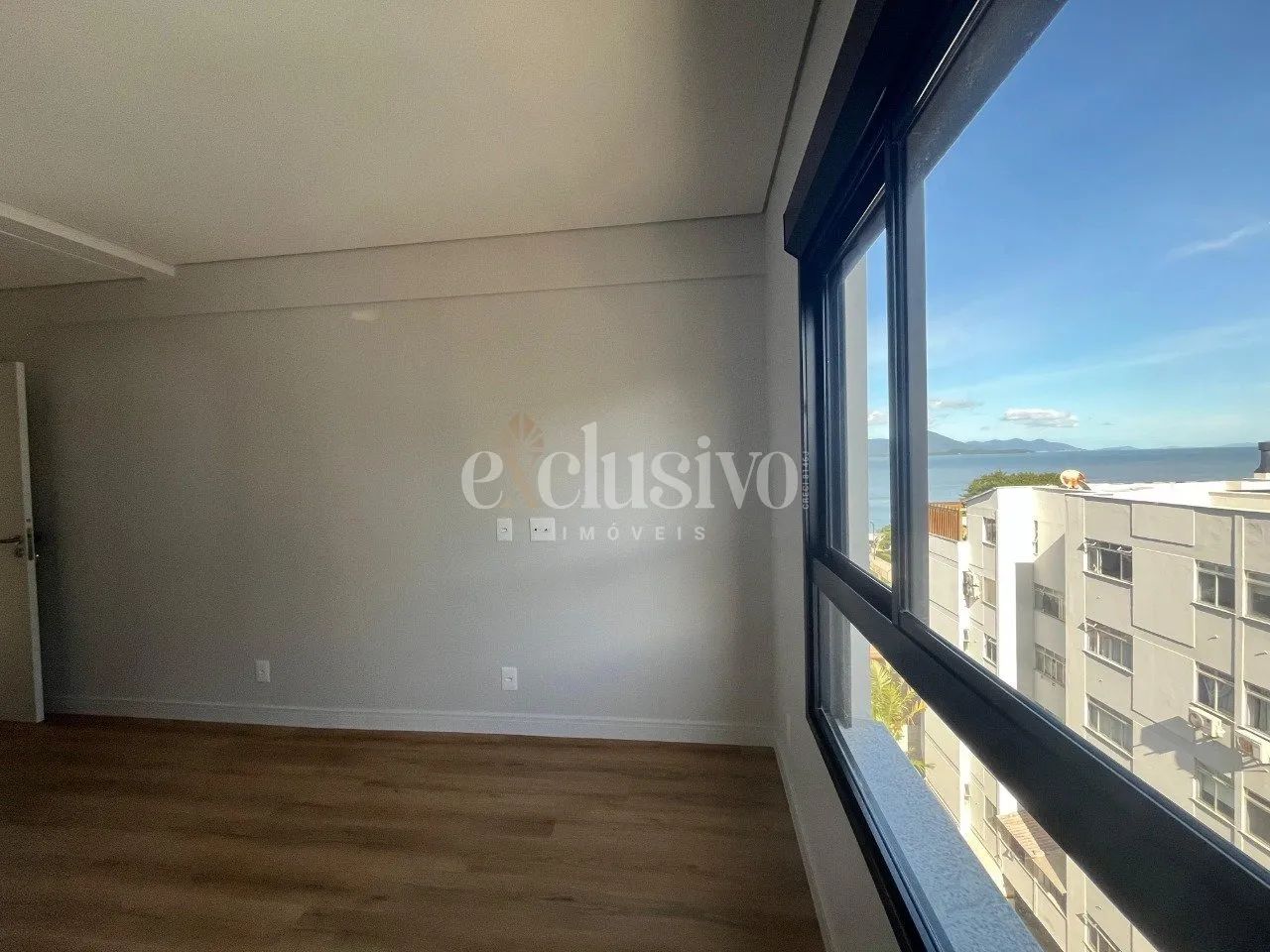 Apartamento 3 dormitórios em Coqueiros - Foto 4