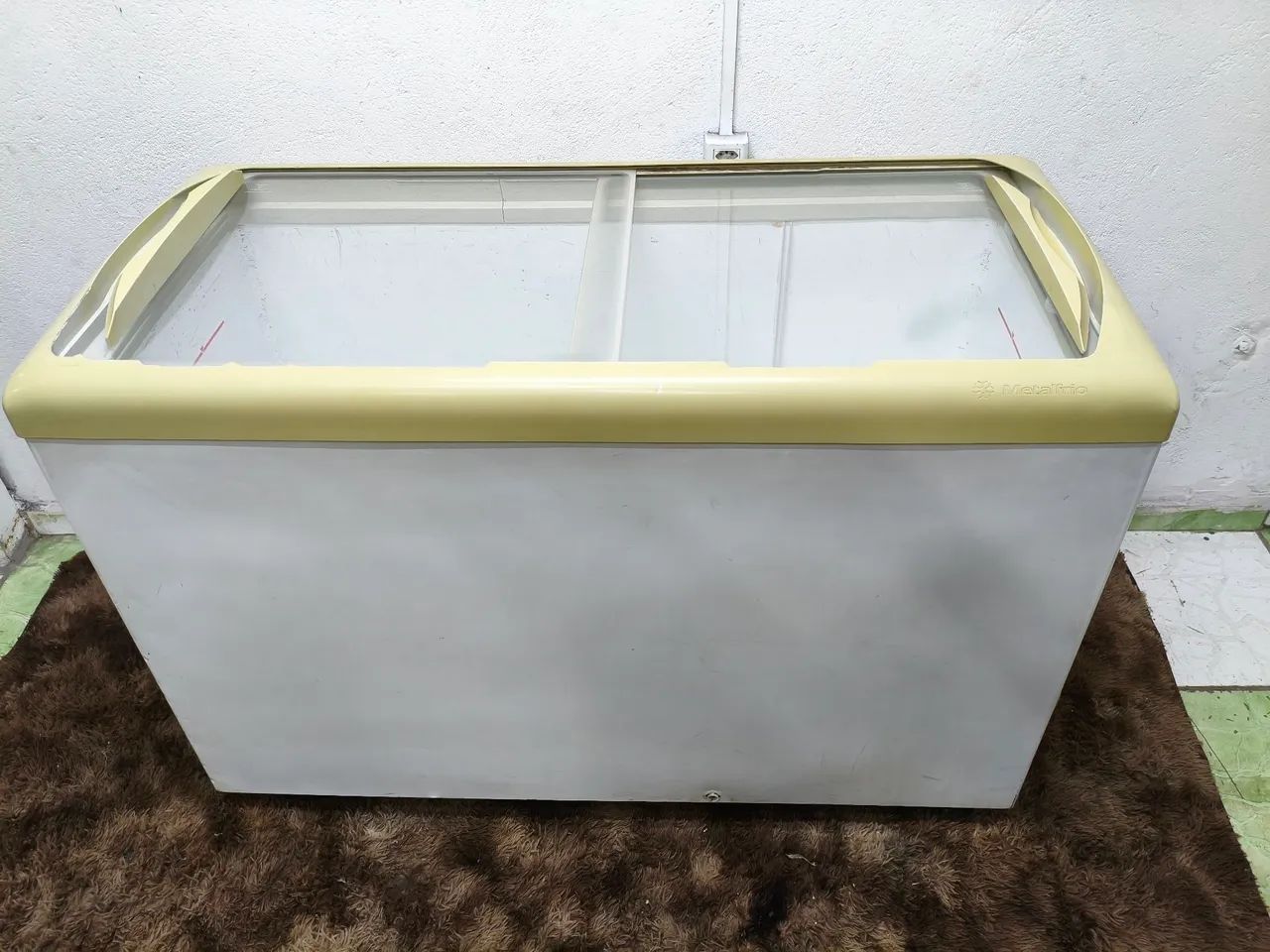 Freezer horizontal Metalfrio 336 litros  - Foto 4
