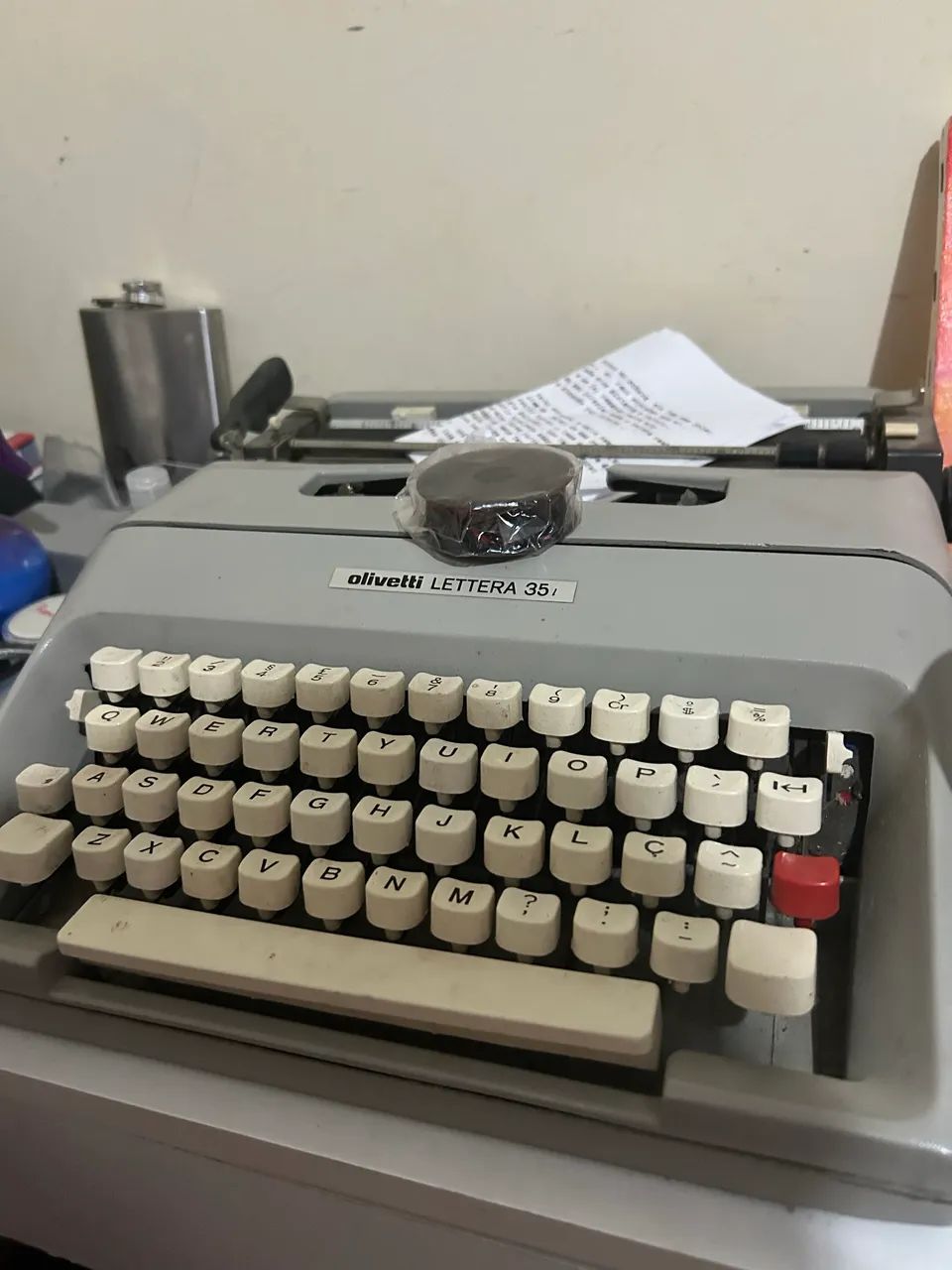 Máquina de escrever Olivetti Lettera 35 vintage