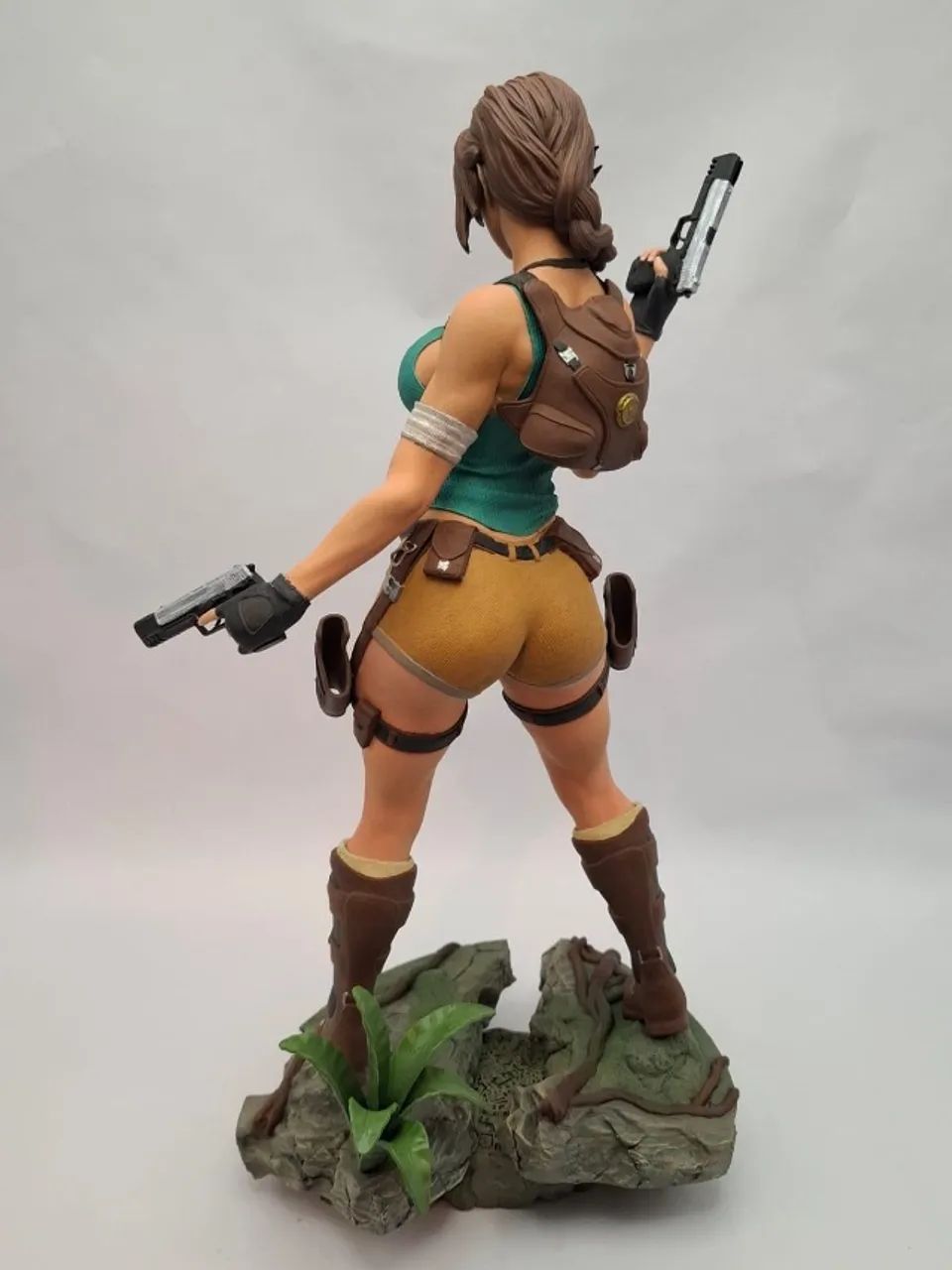 Estátua Lara Croft 1/5 (35CM) - Foto 2