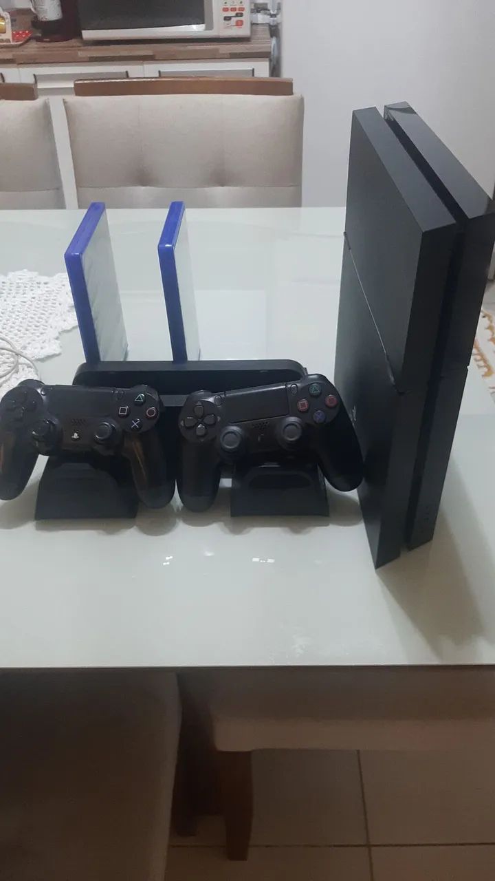 Play 4  dois controles sendo 1 original.   - Foto 3