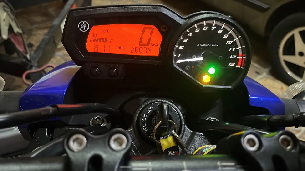 YAMAHA XJ6 2019 - Foto 3