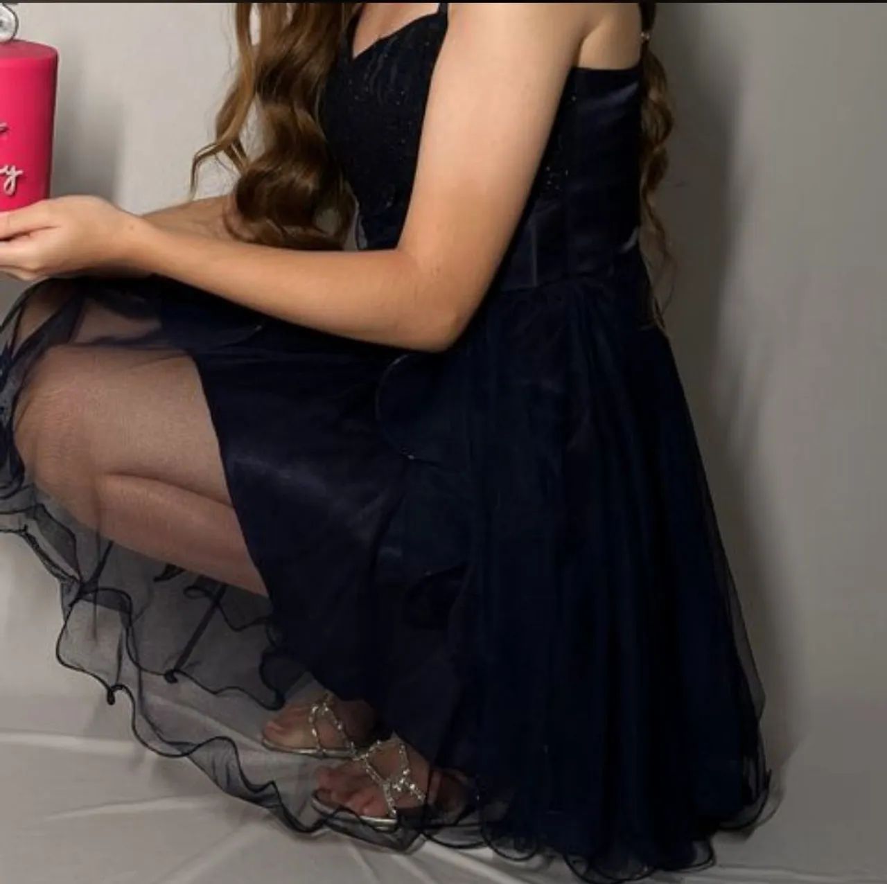 Vestido azul marinho de tule e renda - Foto 2