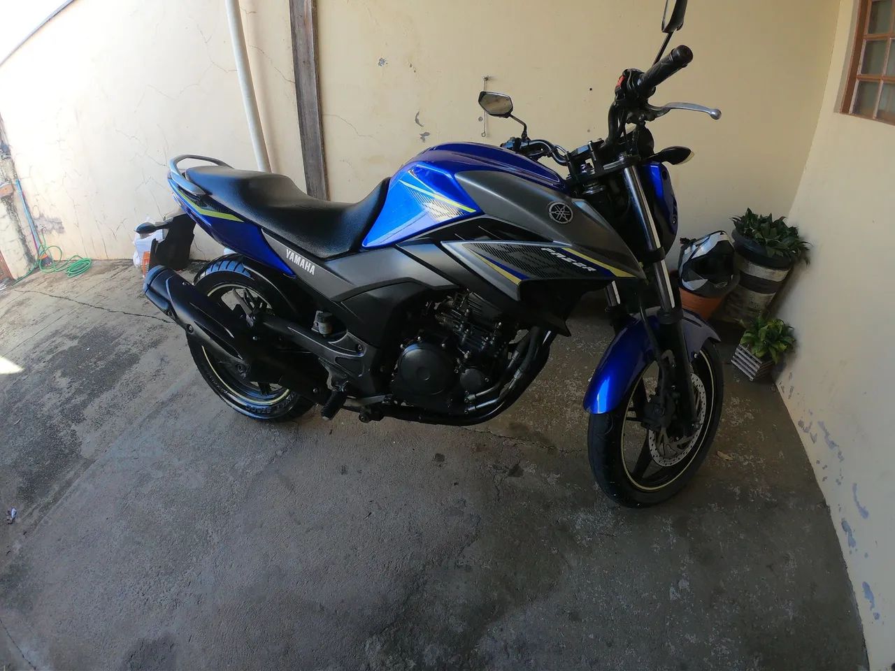 Fazer 250 Super Conservada