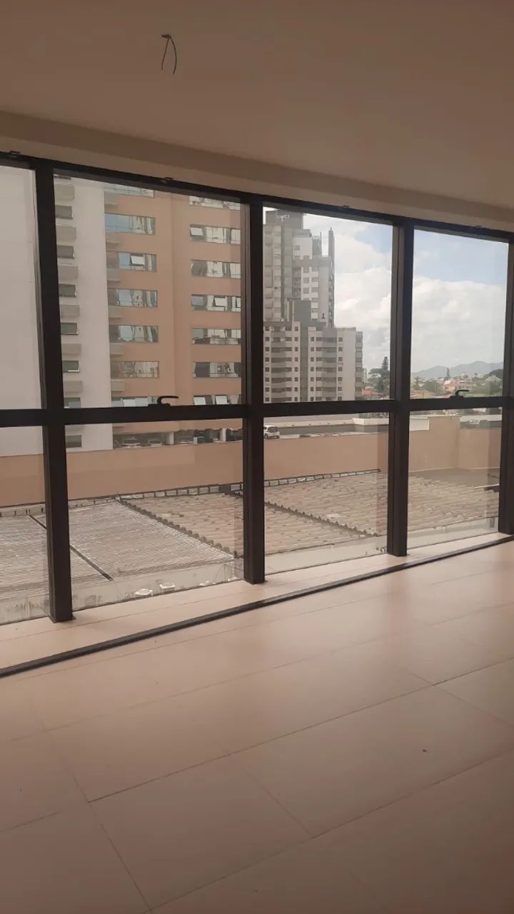 SALA COMERCIAL COM GARAGEM ED. GONDIN COM VISTA DO MAR. 36M² - Foto 2