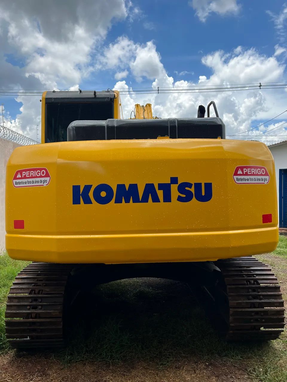 ESCAVADEIRA PC130-8 - SEMINOVA 2021 - Foto 2